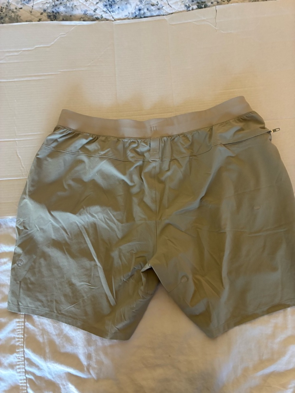 Lululemon Shorts Mens Size 2XL License to Train Linerless Beige Training Gym - Picture 3 of 16